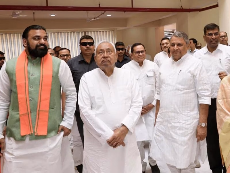 Bihar में नई सरकार का फॉर्मूला तय, नीतीश कुमार के इस्तीफे के बाद भाजपा का होगा मुख्यमंत्री, जानिए कौन-कौन बनेगा मंत्री