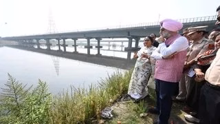 Delhi में यमुना किनारे बनेगा शानदार ग्रीन रिवरफ्रंट, LG और CM ने किया घाटों का निरीक्षण, जानिए क्या है पूरा प्लान