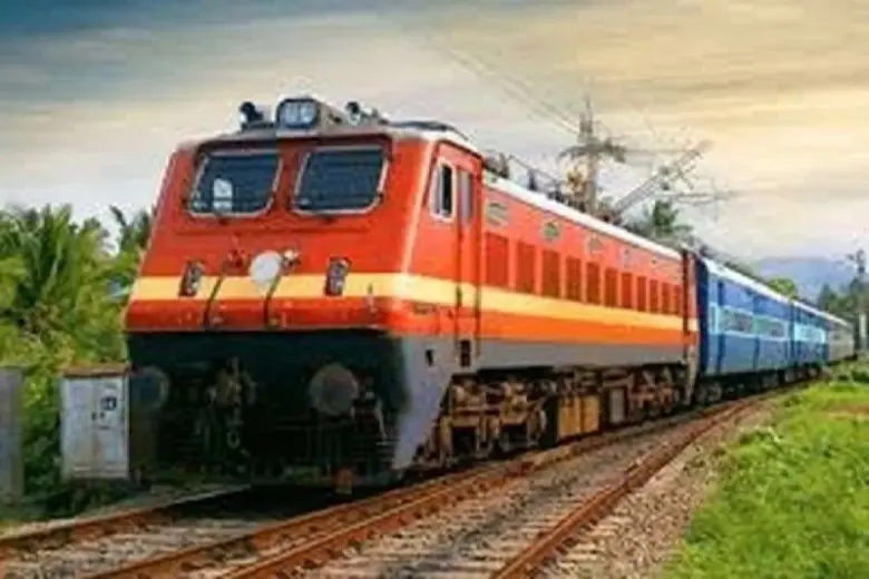 Bhuj और Delhi के बीच आज से चलेगी नई डेली एक्सप्रेस ट्रेन, कच्छ के लोगों को मिलेगी बड़ी राहत
