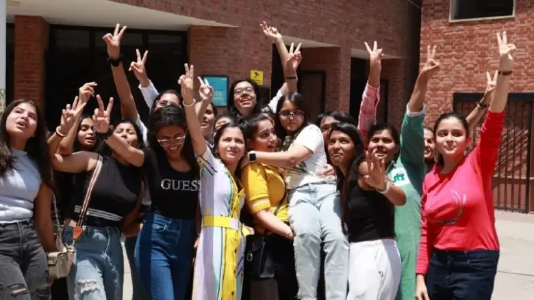 CBSE Class 12 Result: दिल्ली में पास प्रतिशत गिरा, देशभर में 2019 के बाद सबसे कम रहा रिजल्ट