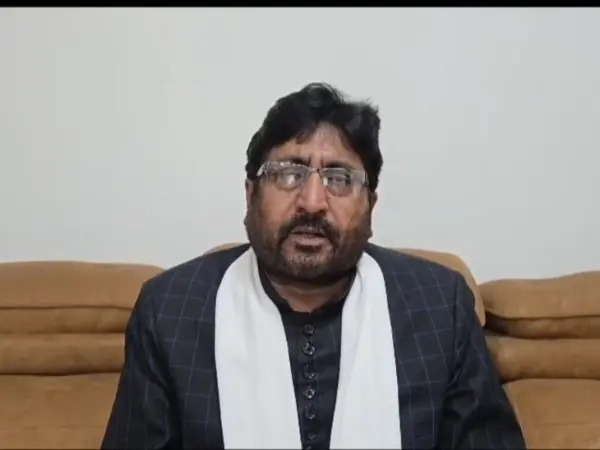 Lucknow में धर्मगुरु की फोटो का इस्तेमाल कर फेसबुक पर भड़काऊ पोस्ट वायरल, जांच शुरू