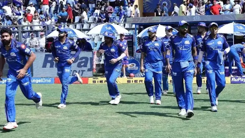 Mumbai Indians ने राजस्थान रॉयल्स के खिलाफ अपनाया 11 साल पुराना दांव, Powerplay में घुमाई स्पिन