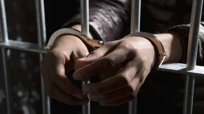Lucknow में युवती का पीछा कर छेड़छाड़ करने वाले दो आरोपी गिरफ्तार, हजरतगंज पुलिस ने भेजा जेल