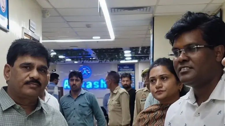 Noida-Greater Noida में कोचिंग सेंटरों पर चला प्रशासन का डंडा, फायर सेफ्टी न होने पर कई संस्थान सील