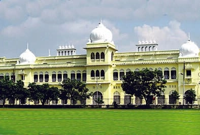 Lucknow: लखनऊ विश्वविद्यालय ने निष्कासित छात्रों की वापसी की प्रक्रिया शुरू की, कुलपति बोले- सुधार का मौका देना जरूरी