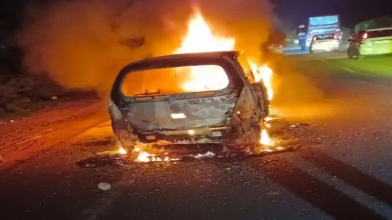 Lucknow में कार में लगी आग, एक युवक जिंदा जला; पुलिस जांच में जुटी