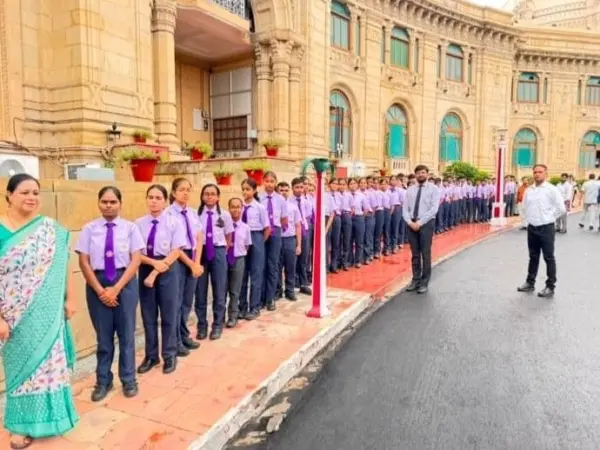 Lucknow के संस्कृति स्कूल के छात्रों ने देखा विधानसभा सत्र, लोकतांत्रिक व्यवस्था की बारीकियों को समझा