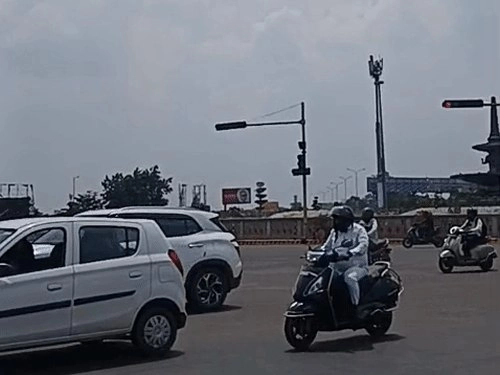 Lucknow में आज कड़ी धूप के साथ हल्की बारिश के आसार, मानसून में अब तक 27% कम हुई बारिश